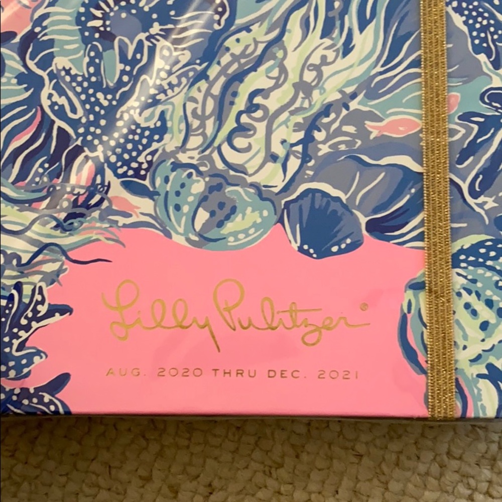 Lilly Pulitzer Agenda size Large - Picture 2 of 7